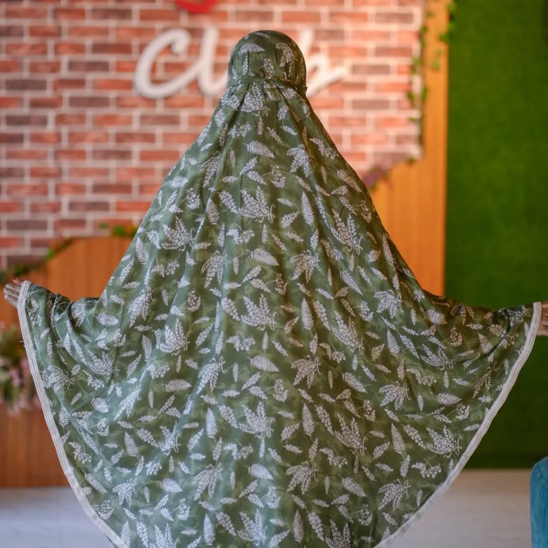 1774522321368_salat hijab 3.webp