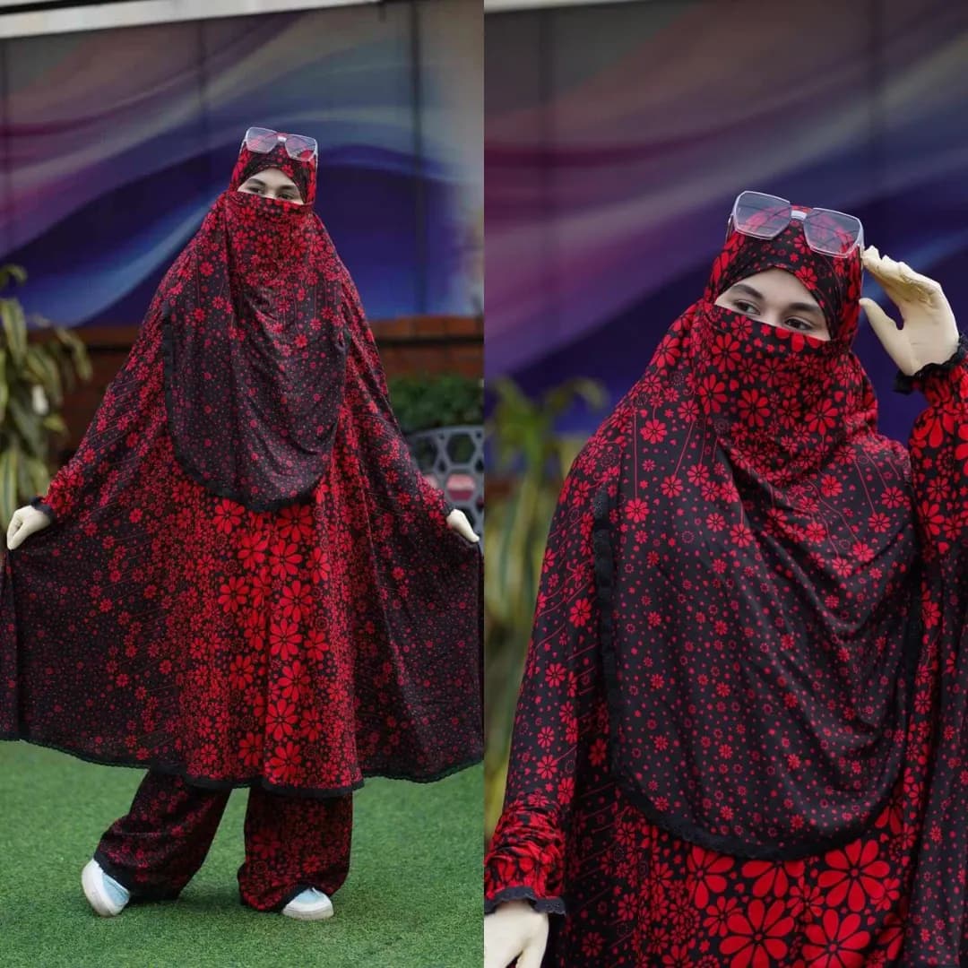 1771206394620_red flwrs 1.webp